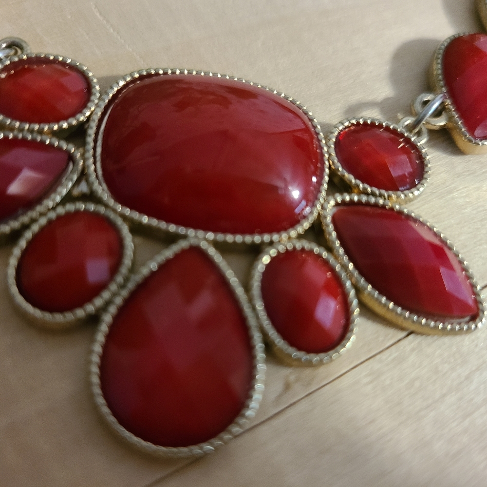 Vintage Estate Statement Necklace,  Red - Picture 5 of 7